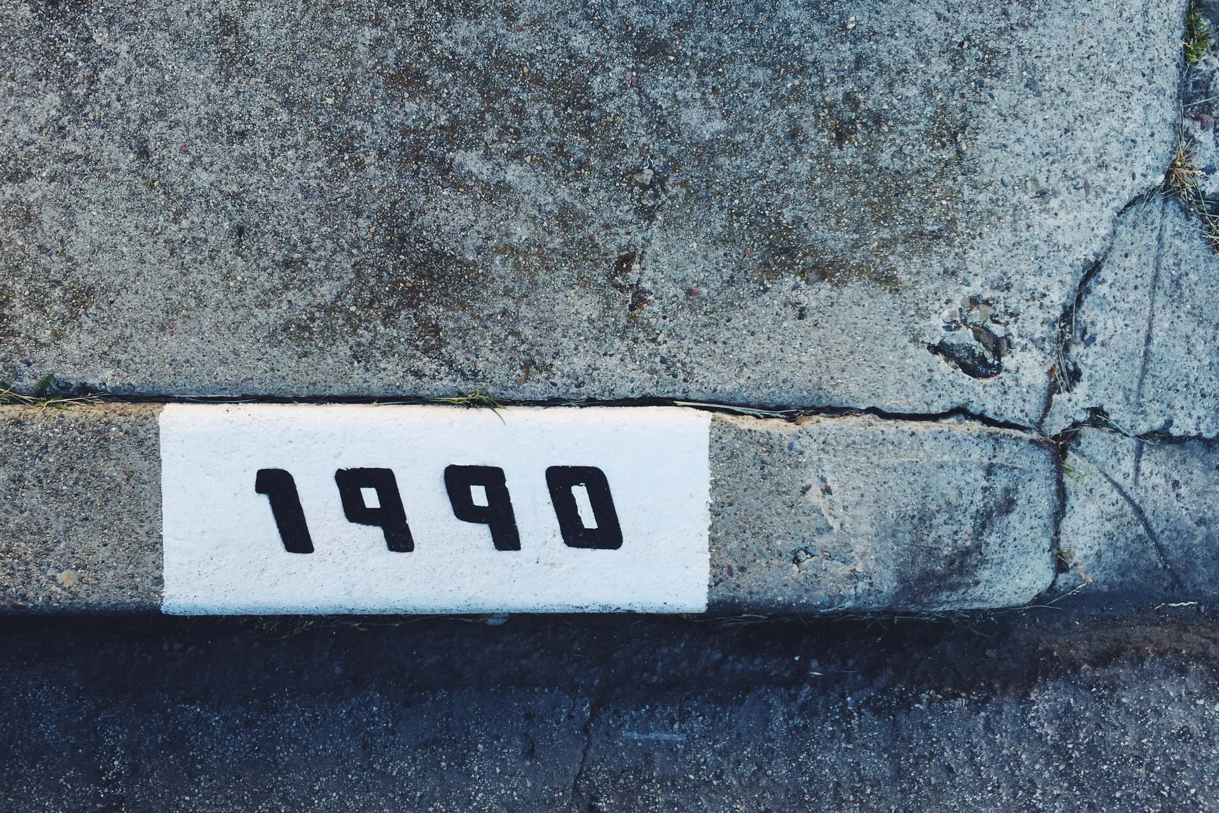 The number 1990 painted on a wall